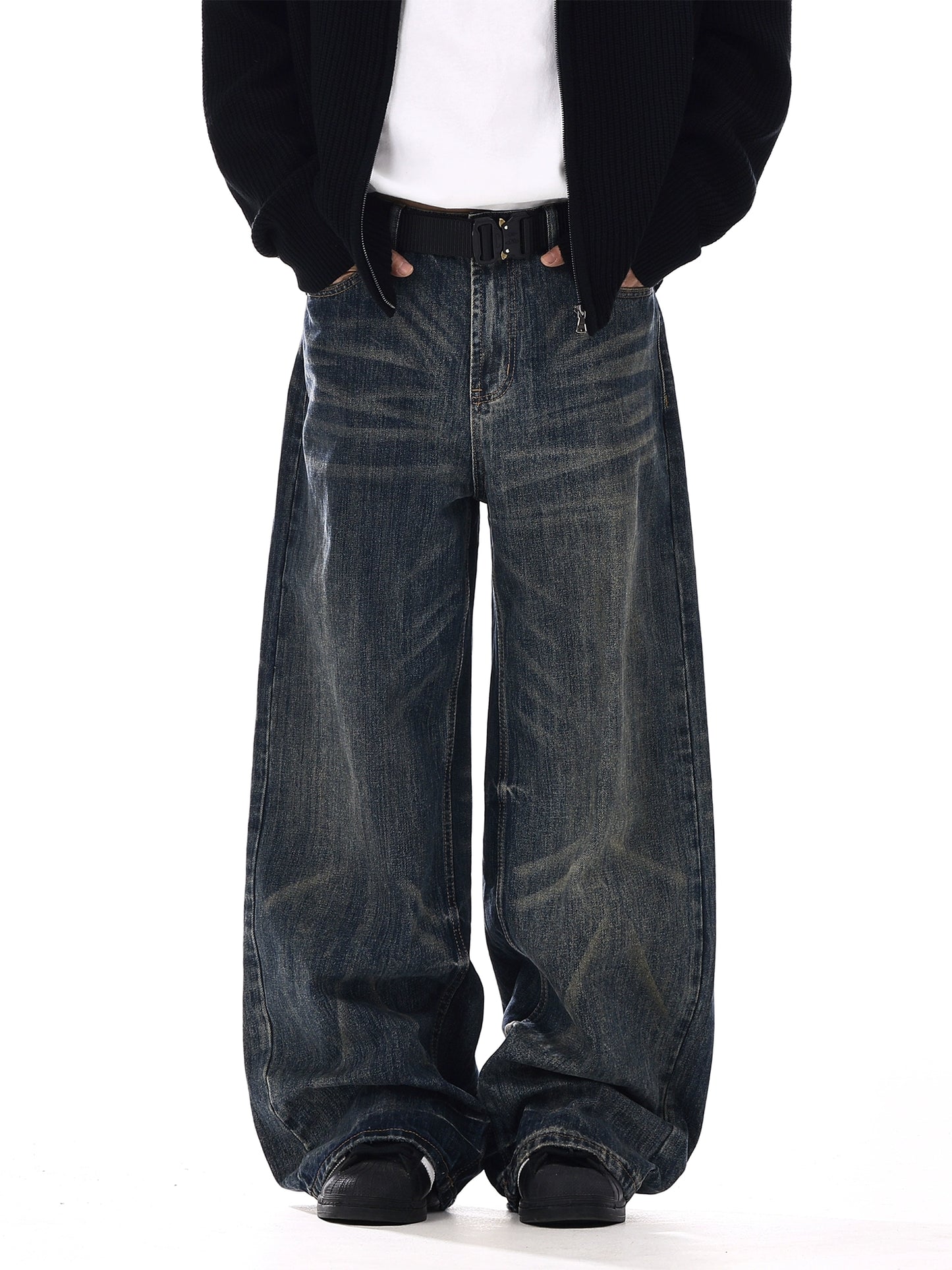 Pleated Washed Baggy Jeans